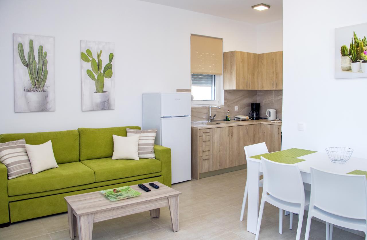 Gennadi Gardens Exclusive Apartments ภายนอก รูปภาพ